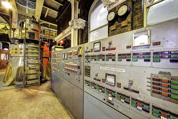 Machine interfaces: why two machines on one floor cannot talk